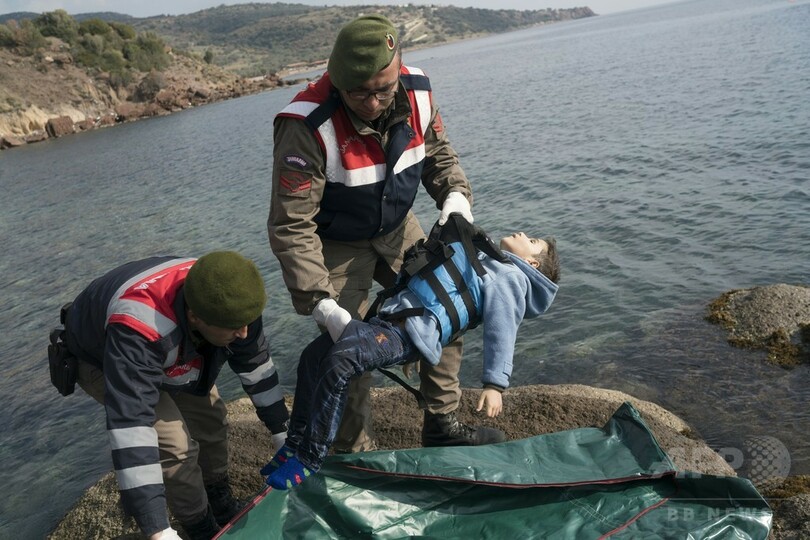  【AFP記者コラム】この赤ん坊がわが子だったら？ トルコの海岸で見た耐え難い現実