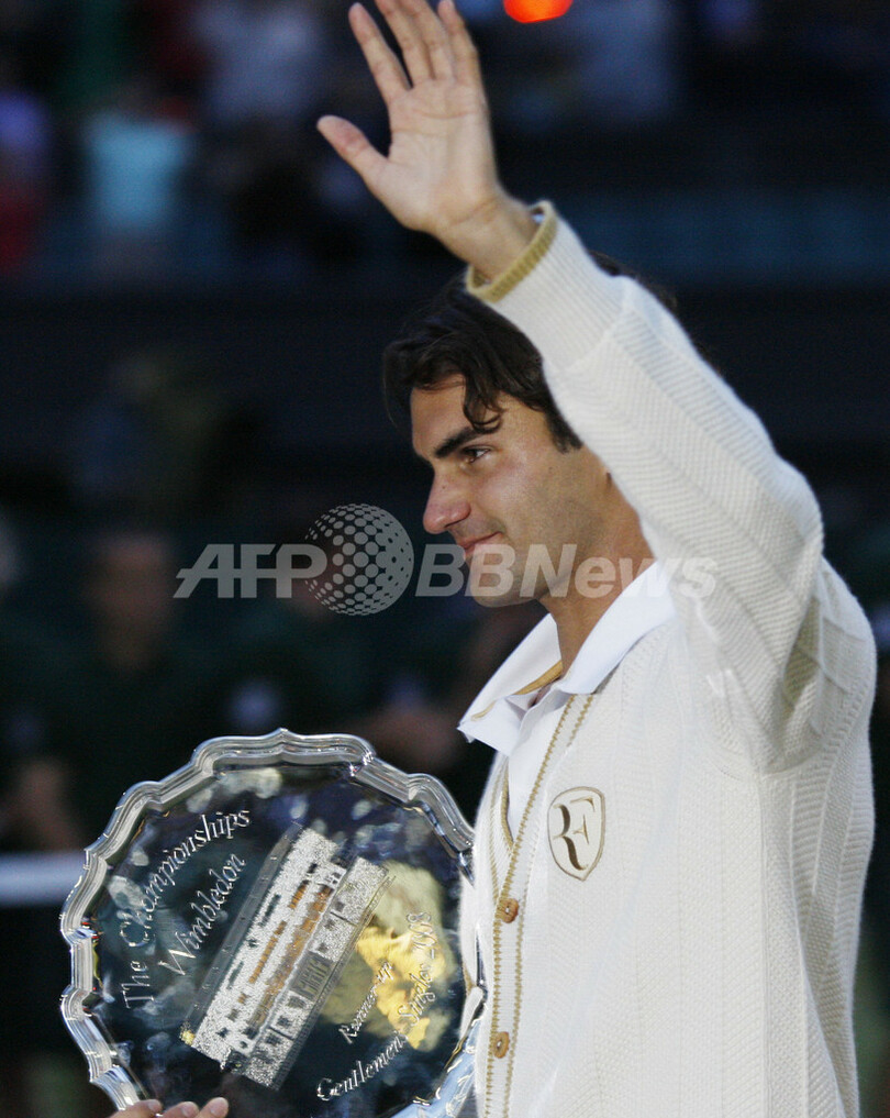 ナダル フェデラーを破りウィンブルドン初優勝