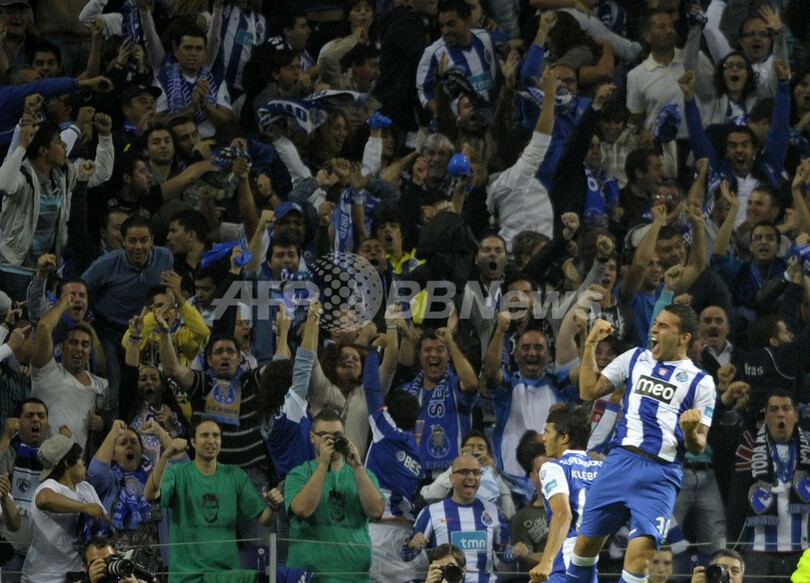 ポルト ベンフィカと引き分ける