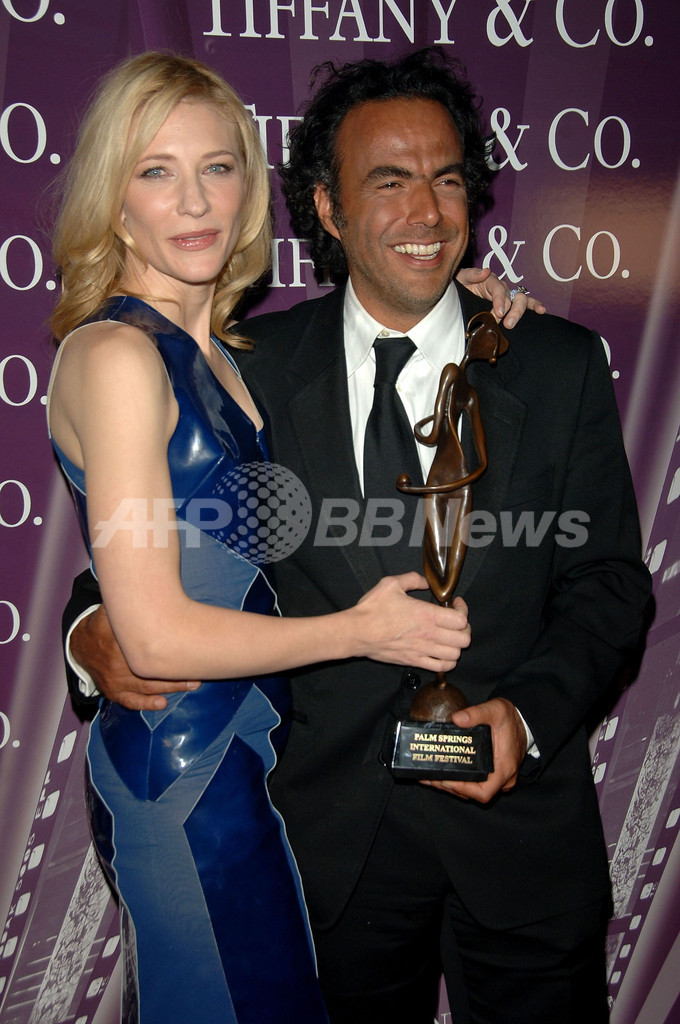 ＜第18回パームスプリングズ国際映画祭＞「バベル」の出演者がアンサンブル演技賞を受賞 - 米国