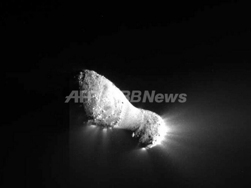 ハートレー彗星の接近撮影に成功