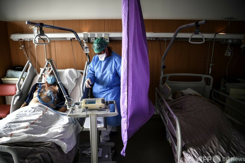 コロナ急拡大の仏、再び外出制限か 大統領が28日夜演説へ