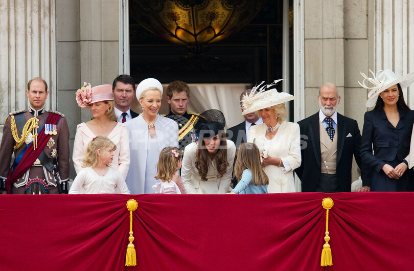 エリザベス女王、85歳の公式誕生日パレード