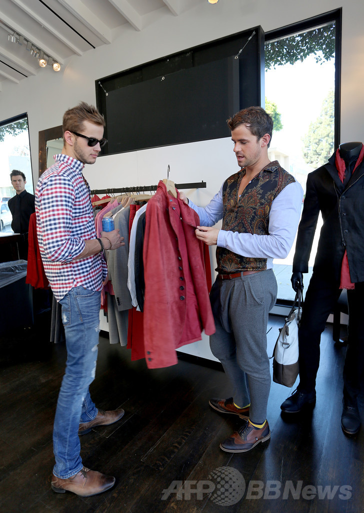 ジョン・バルベイトス、性的虐待を受けた子どもを支援するチャリティキャンペーンをスタート