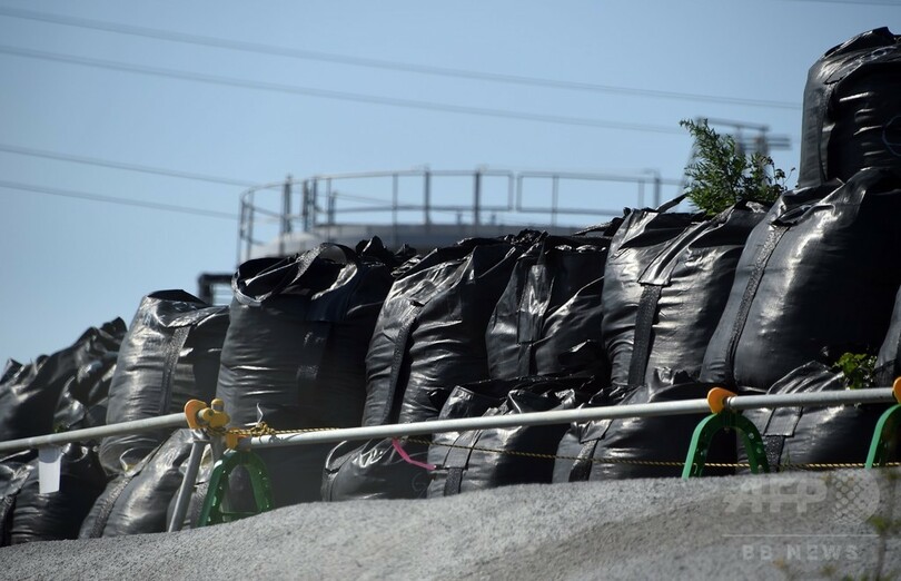 東京電力、外国メディアに福島第1原発を公開