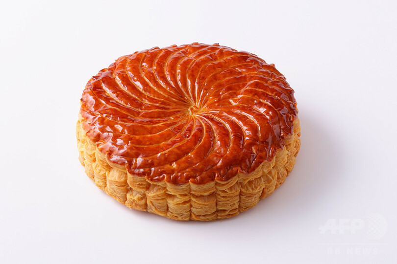 「ピエール・エルメ・パリ」新年を祝うスイーツ“ガレット・デ・ロワ” 