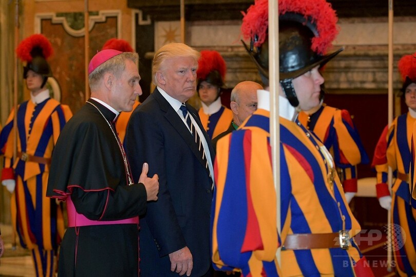 トランプ大統領、フランシスコ法王と会談 「大変な名誉」