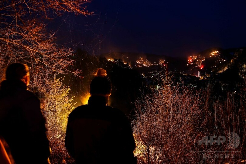 伝統的なかがり火で公現祭祝う、ドイツ