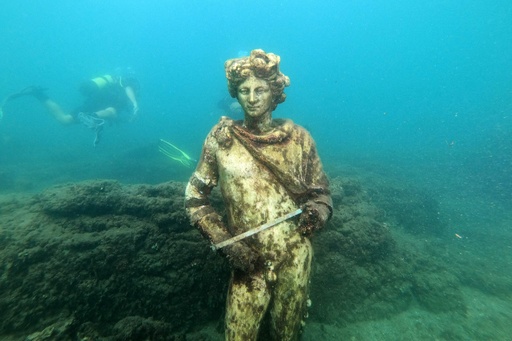海に沈んだ古代ローマの温泉地 ダイバーに人気 イタリア 写真37枚 国際ニュース Afpbb News