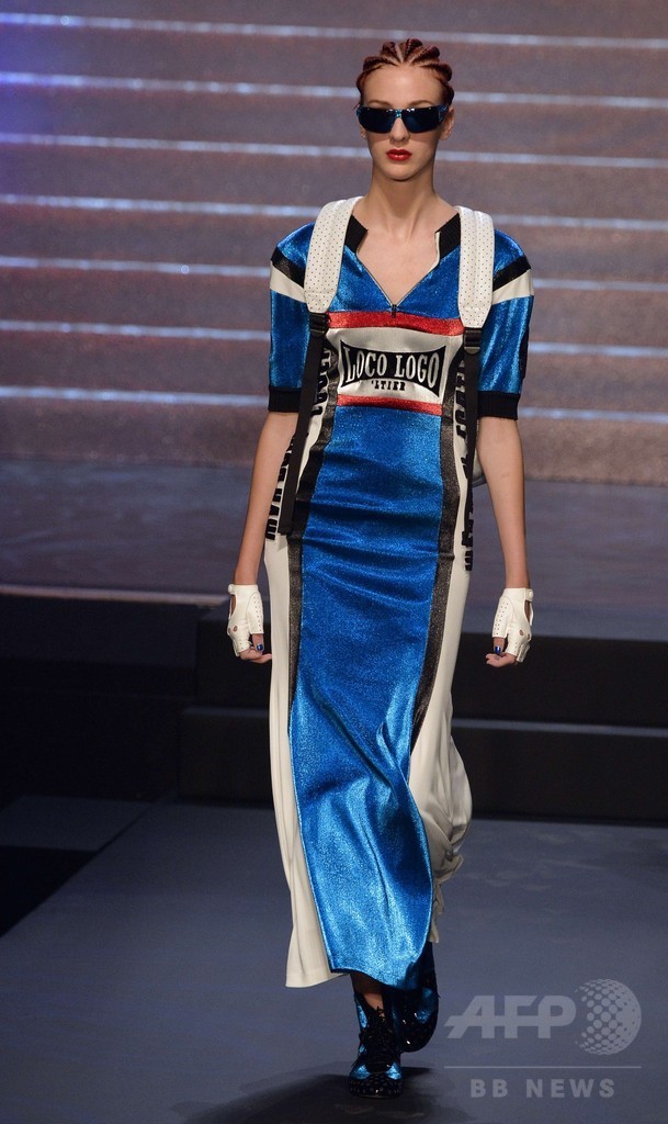 ラストショーはミスコン風の演出、「ジャンポール・ゴルチエ」15年春夏