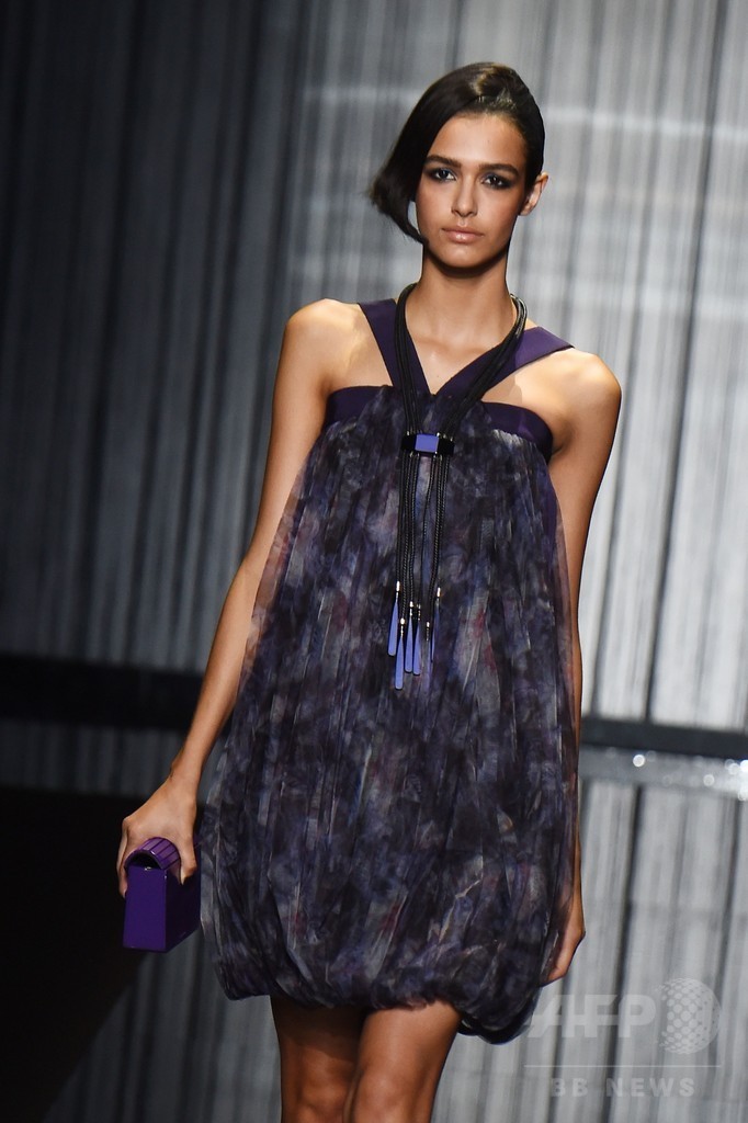 「ジョルジオ アルマーニ」17年春夏