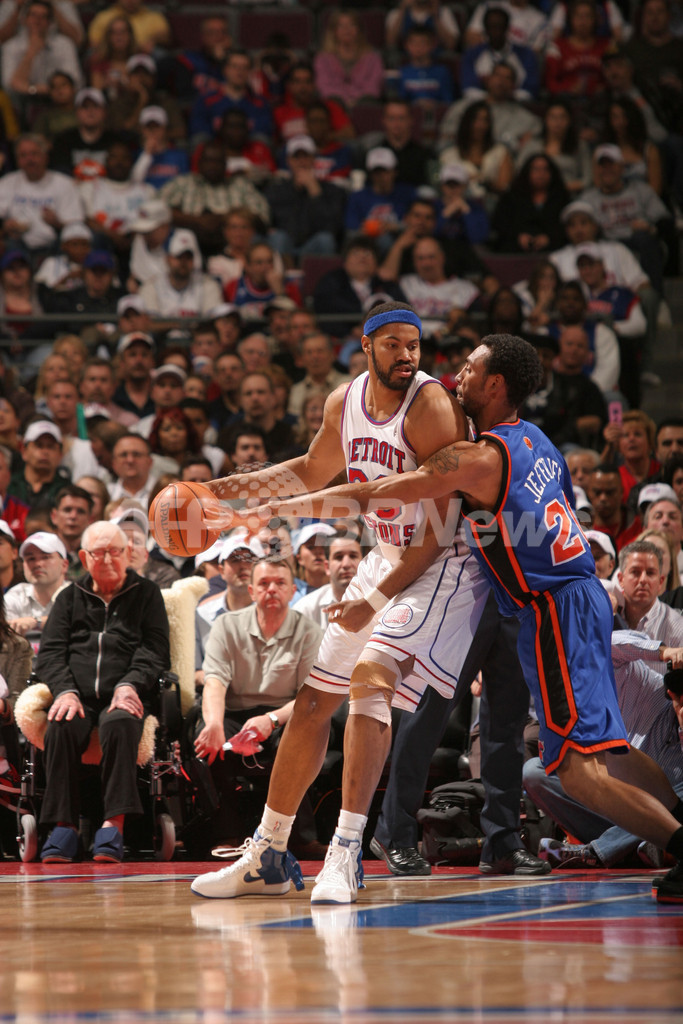 ピストンズ ニックスに競り負け連勝止まる 写真2枚 ファッション