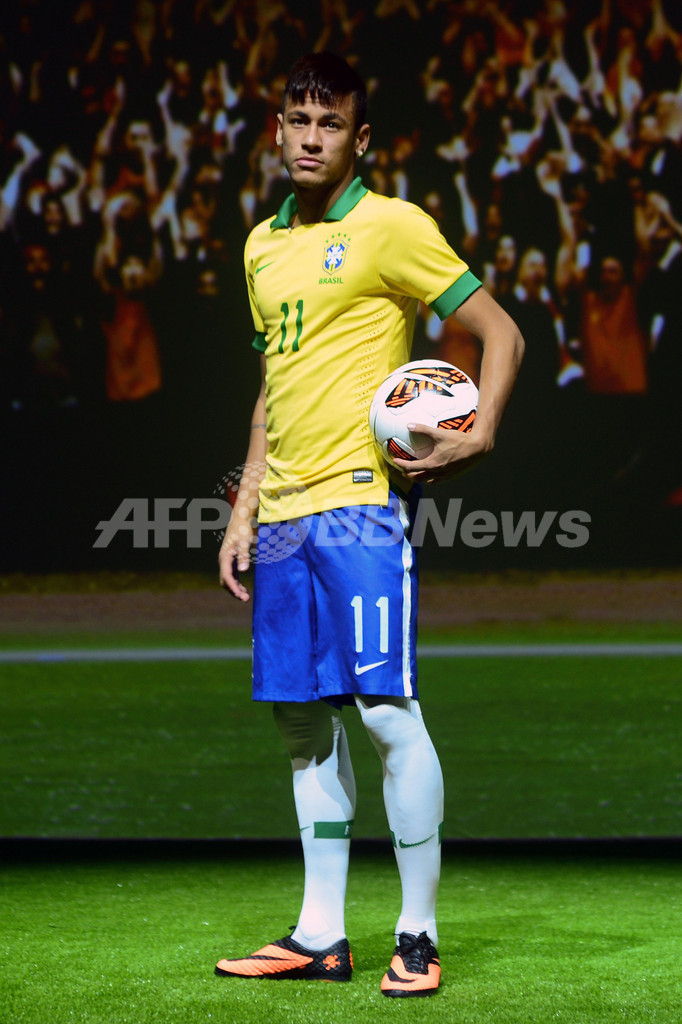 [NIKE]ブラジル代表2013ネイマール ￼ 襟付き NIKE ブラジル代表 2013 ユニフォーム ホーム 半袖 レプリカ #11