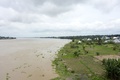 ナイジェリア南東部ベヌエ州の州都マクルディで、豪雨により氾濫したベヌエ川（2017年9月1日撮影）。(c)AFP/Lemmy IJIOMA