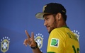 ブラジル代表のキャンプ地テレゾポリス（Teresopolis）で記者会見に臨むネイマール（Neymar da Silva Santos Junior、2014年7月10日撮影）。(c)AFP/VANDERLEI ALMEIDA