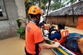 フィリピン・カピス州で行われる住民の避難活動。沿岸警備隊提供（2022年4月12日撮影）。(c)AFP PHOTO / PHILIPPINE COAST GUARD