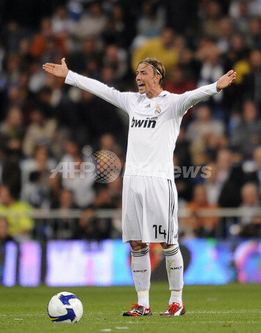 01-02 レアル・マドリード グティ M グティ レアル・マドリード退団の意向 写真1枚 国際ニュース：AFPBB News