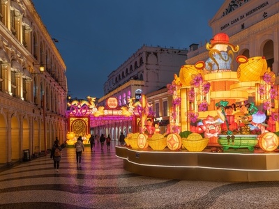 新型コロナでカジノ収入激減のマカオ、対策に異例の「ばらまき」