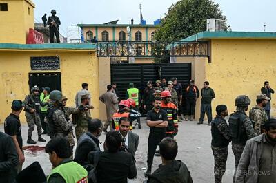 イスラマバードのモスクで自爆攻撃、少なくとも31人死亡 ISが犯行声明