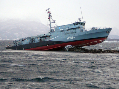 ドイツの掃海艇が座礁 - ノルウェー