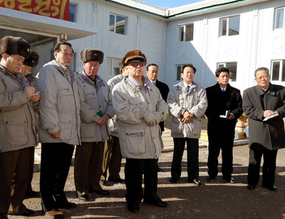 金総書記が南部の農場など視察、新写真を公開