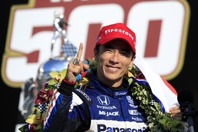 佐藤琢磨がインディ500優勝 17年に続く2度目の快挙