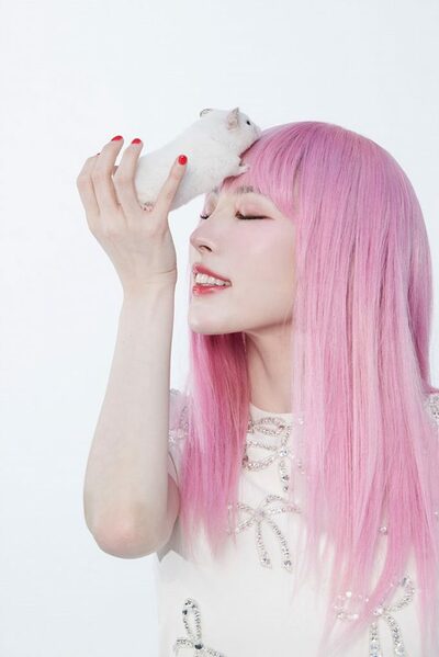 ビーガンビューティー創業からインディーズ歌手まで…韓国で注目集める財閥3世