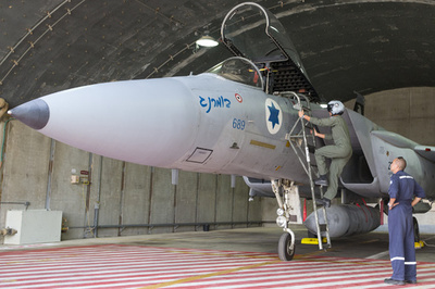 イスラエル戦闘機、高度9千mでキャノピー失うも無事着陸