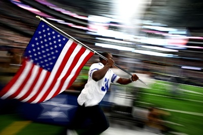 NFL選手の抗議続く、9.11追悼の雰囲気のなかで