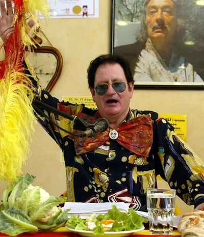 語りに語って124時間、仏人男性が世界記録を更新