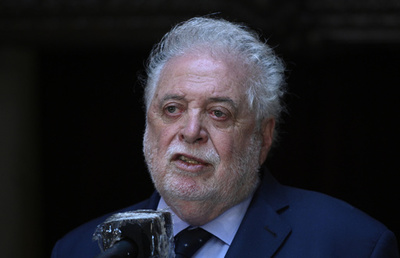 友人に優先的にワクチン接種で保健相辞任、アルゼンチン