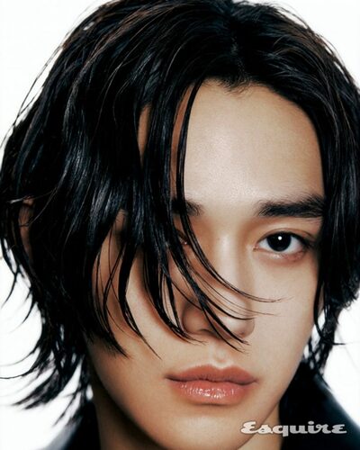 「NCT出身」ルーカス、「エスクァイア」のグラビア公開