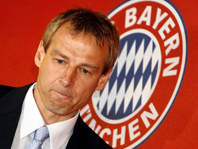 バイエルン クリンスマン監督を解任