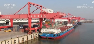 中国初、コンテナ船でLNGポータブルタンク式充填を実現