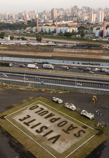 サンパウロでバス運転手らがスト、20万人以上に影響