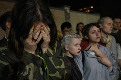 後ろ手に縛られた市長ら5人の遺体発見 ウクライナ首都西方 写真3枚 国際ニュース：AFPBB News