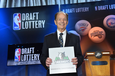 ティンバーウルブズが全体1位指名権を獲得、ドラフトロッタリー