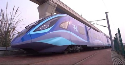 中国初の水素動力列車 上海で公開