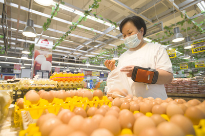 中国の7月消費者物価が2.7％上昇 2年ぶりの高さ