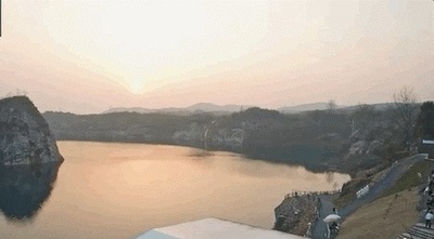 メーデー連休のホットスポット、田舎のカフェの街が注目を浴びる