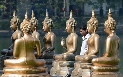 大規模な信仰治療イベントで熱中症、2人死亡 13人危篤 スリランカ