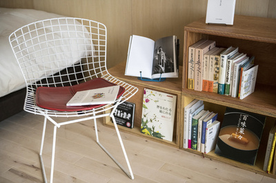 著名人の本箱も楽しめるブックホテル「箱根本箱」8月にオープン