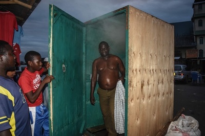 蒸気吸引しコロナ予防？ タンザニアで人気