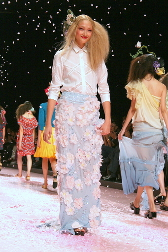 ＜11年春夏東京コレクション＞ケイタ マルヤマ トウキョウ パリス、新作を発表