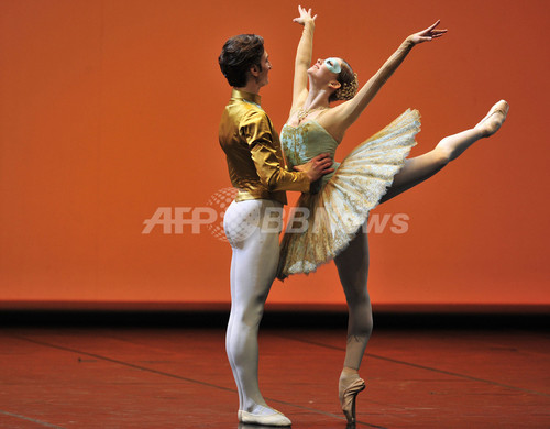 上野水香と高岸直樹 マラーホフのバレエ公演に登場 写真35枚 ファッション ニュースならmode Press Powered By Afpbb News