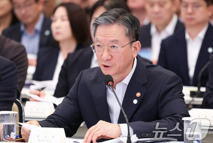 チョン・ソンホ（鄭成湖）法相(c)news1