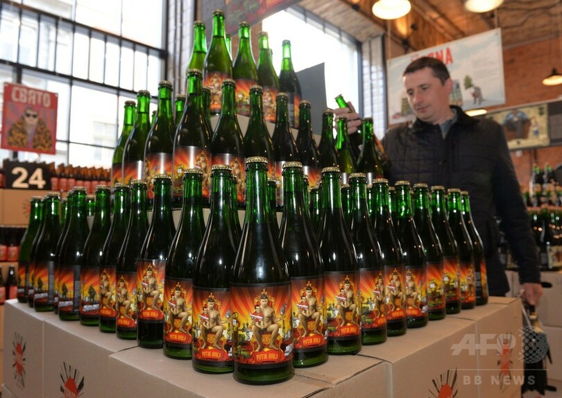 「間抜けなプーチン露大統領」のビール発売、ウクライナ西部
