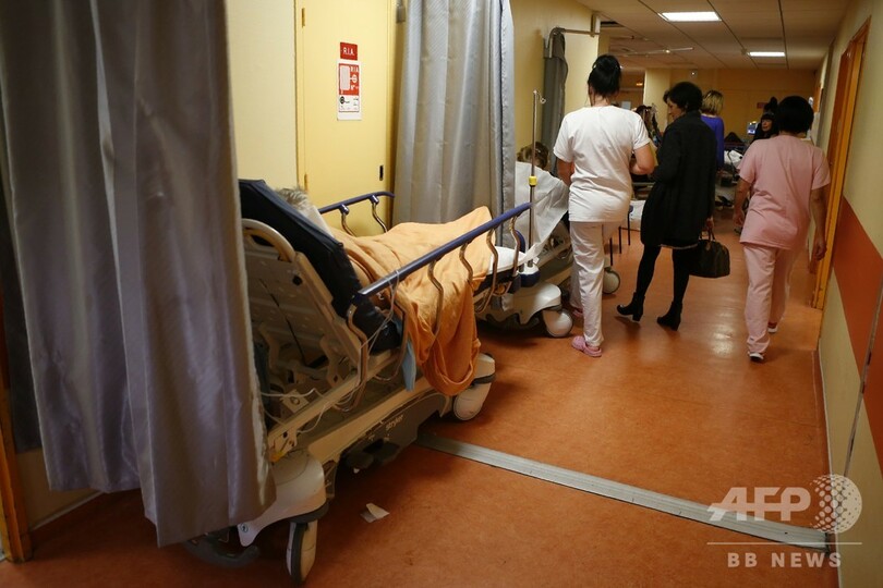病室の仕切りカーテン、危険な病原菌のすみかに 調査報告