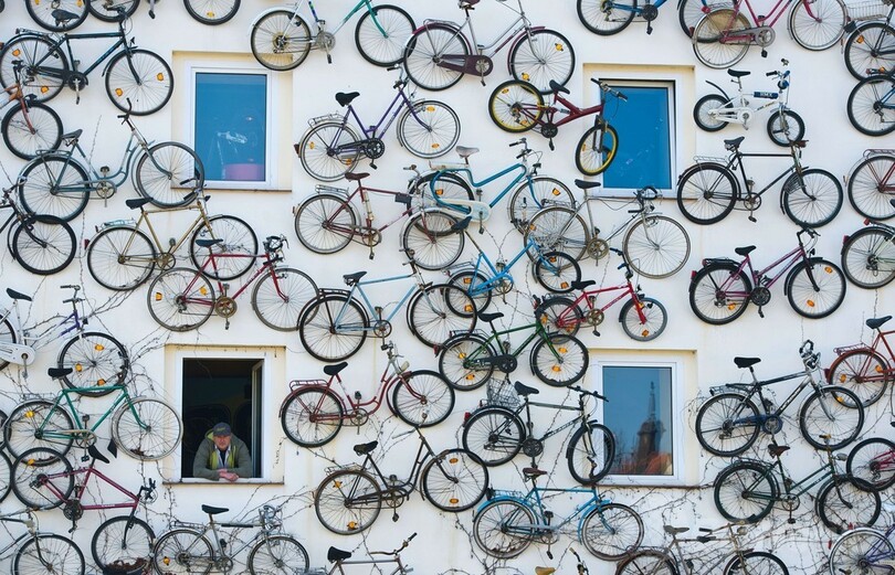 一台いかがですか？自転車販売店の「自転車の壁」 独