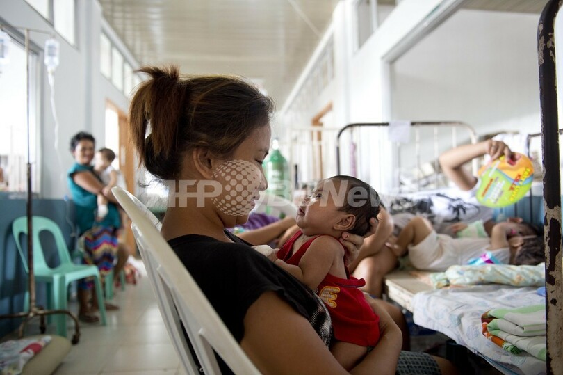 フィリピン台風、被災地で新たな命のために奮闘する看護師たち
